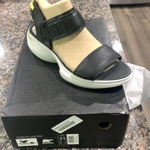 Sorel Explorer Blitz Stride Sandal NIB ladies 8.5